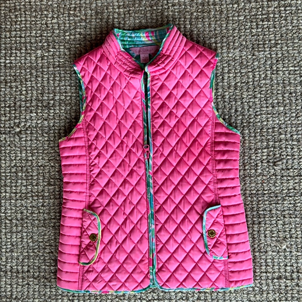 Girls size L (8-10) quilted vest Excellent condition!